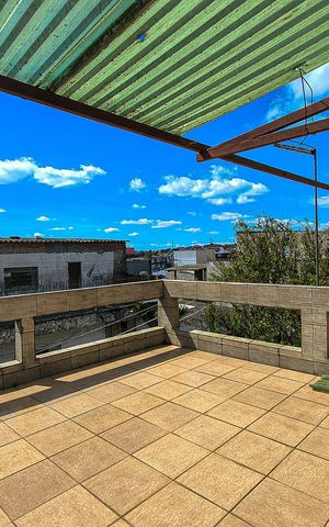 Casa à venda com 105m², 4 quartos e 2 vagas Casa à venda com 105m², 4 quartos e 2 vagasVaranda do Quarto 2