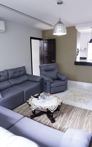 Casa à venda com 220m², 3 quartos e 2 vagas