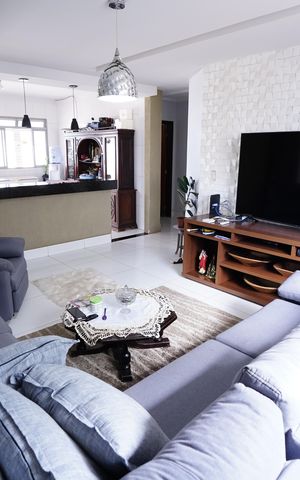 Casa à venda com 220m², 3 quartos e 2 vagas