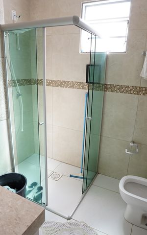 Casa à venda com 220m², 3 quartos e 2 vagas