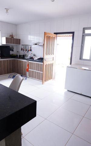 Casa à venda com 220m², 3 quartos e 2 vagas