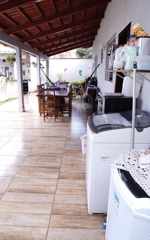 Casa à venda com 220m², 3 quartos e 2 vagas