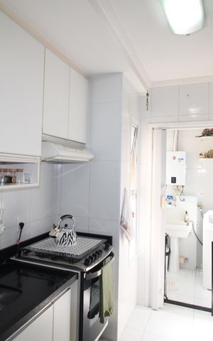 Apartamento à venda com 92m², 3 quartos e 2 vagasCozinha