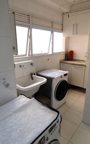 Apartamento à venda com 137m², 4 quartos e 3 vagasÁrea de Serviço