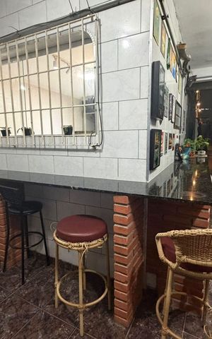 Casa à venda com 255m², 6 quartos e 5 vagas Casa à venda com 255m², 6 quartos e 5 vagasÁrea Comum