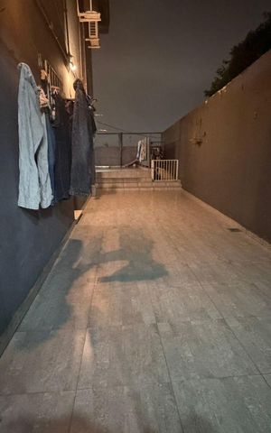 Casa à venda com 255m², 6 quartos e 5 vagas Casa à venda com 255m², 6 quartos e 5 vagasÁrea Comum