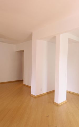 Apartamento à venda com 77m², 2 quartos e 1 vagaSala