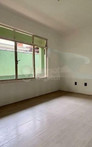 Casa à venda com 164m², 4 quartos e 2 vagas