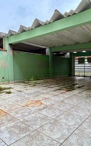 Casa à venda com 164m², 4 quartos e 2 vagas