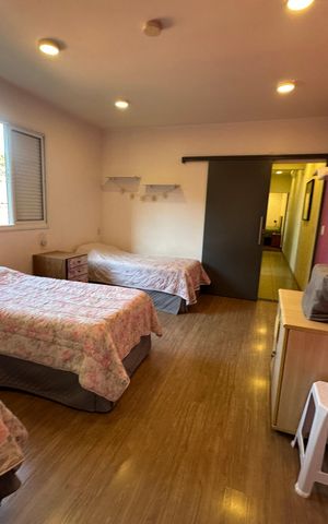 Casa à venda com 277m², 4 quartos e 2 vagas Casa à venda com 277m², 4 quartos e 2 vagasSuíte 1