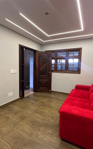 Casa à venda com 277m², 4 quartos e 2 vagas Casa à venda com 277m², 4 quartos e 2 vagasSala