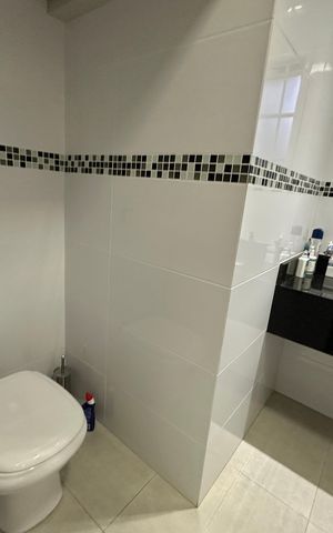 Casa à venda com 277m², 4 quartos e 2 vagas Casa à venda com 277m², 4 quartos e 2 vagasLavabo