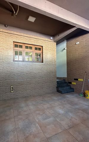 Casa à venda com 277m², 4 quartos e 2 vagas Casa à venda com 277m², 4 quartos e 2 vagasGaragem