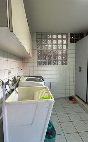 Casa à venda com 277m², 4 quartos e 2 vagas Casa à venda com 277m², 4 quartos e 2 vagasÁrea de Serviço