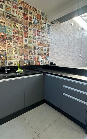 Casa à venda com 277m², 4 quartos e 2 vagas Casa à venda com 277m², 4 quartos e 2 vagasChurrasqueira