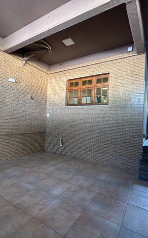 Casa à venda com 277m², 4 quartos e 2 vagas Casa à venda com 277m², 4 quartos e 2 vagasGaragem