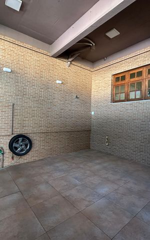 Casa à venda com 277m², 4 quartos e 2 vagas Casa à venda com 277m², 4 quartos e 2 vagasGaragem