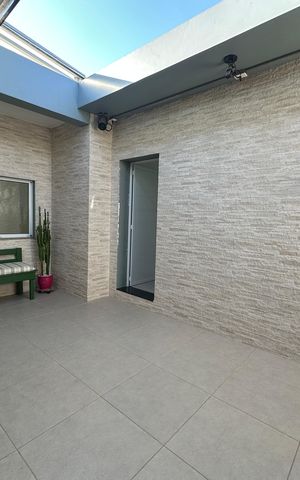Casa à venda com 277m², 4 quartos e 2 vagas Casa à venda com 277m², 4 quartos e 2 vagasChurrasqueira