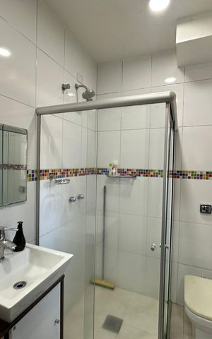 Casa à venda com 277m², 4 quartos e 2 vagas Casa à venda com 277m², 4 quartos e 2 vagasBanheiro da Suíte 1