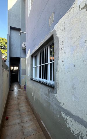 Casa à venda com 277m², 4 quartos e 2 vagas Casa à venda com 277m², 4 quartos e 2 vagasQuintal