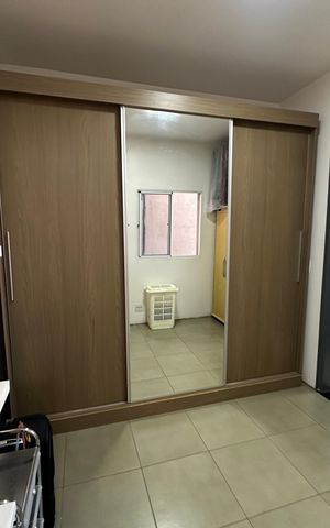 Casa à venda com 277m², 4 quartos e 2 vagas Casa à venda com 277m², 4 quartos e 2 vagasCloset da suíte 1