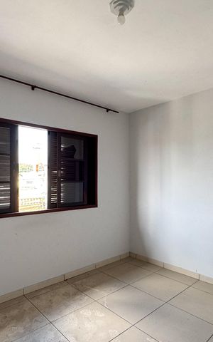 Casa para alugar com 332m², 4 quartos e 2 vagas Casa para alugar com 332m², 4 quartos e 2 vagasQuarto 2