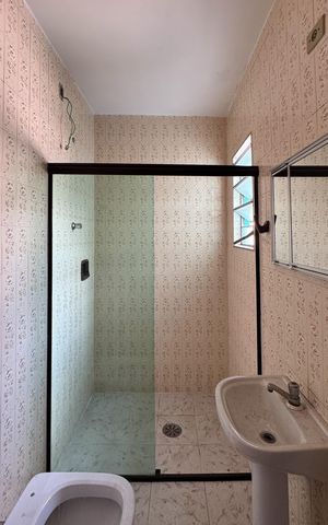 Casa para alugar com 332m², 4 quartos e 2 vagas Casa para alugar com 332m², 4 quartos e 2 vagasBanheiro Social