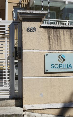 Apartamento à venda com 120m², 2 quartos e 1 vagaFachada