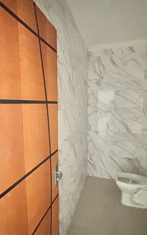 Casa à venda com 150m², 3 quartos e 2 vagas Casa à venda com 150m², 3 quartos e 2 vagasBanheiro 1
