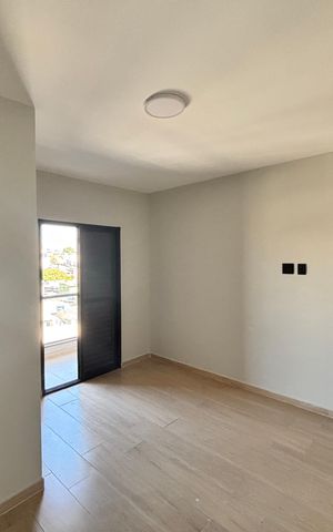 Casa à venda com 150m², 3 quartos e 2 vagas Casa à venda com 150m², 3 quartos e 2 vagasQuarto 1