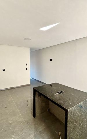 Casa à venda com 150m², 3 quartos e 2 vagas Casa à venda com 150m², 3 quartos e 2 vagasCozinha