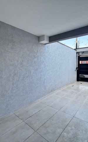 Casa à venda com 150m², 3 quartos e 2 vagas Casa à venda com 150m², 3 quartos e 2 vagasGaragem