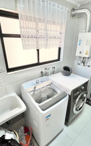 Apartamento à venda com 120m², 3 quartos e 3 vagas Apartamento à venda com 120m², 3 quartos e 3 vagasÁrea de Serviço