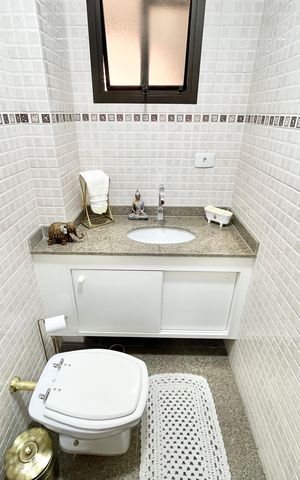 Apartamento à venda com 120m², 3 quartos e 3 vagas Apartamento à venda com 120m², 3 quartos e 3 vagasLavabo