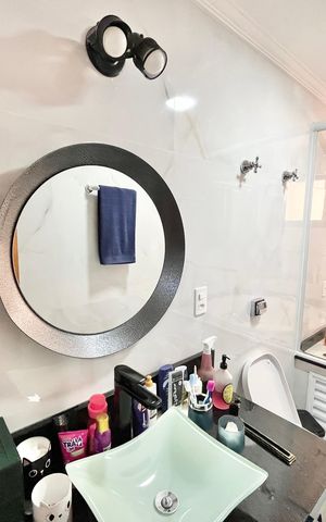 Apartamento à venda com 120m², 3 quartos e 3 vagas Apartamento à venda com 120m², 3 quartos e 3 vagasBanheiro da Suíte
