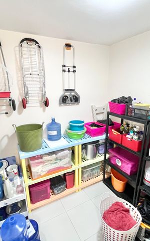 Apartamento à venda com 120m², 3 quartos e 3 vagas Apartamento à venda com 120m², 3 quartos e 3 vagasDespensa