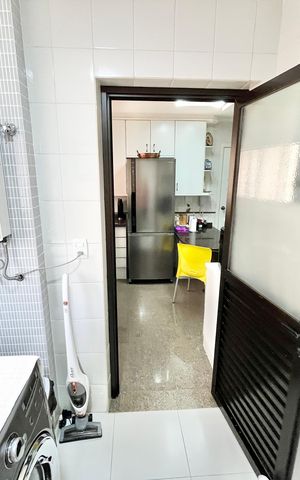 Apartamento à venda com 120m², 3 quartos e 3 vagas Apartamento à venda com 120m², 3 quartos e 3 vagasCozinha e Área de Serviço