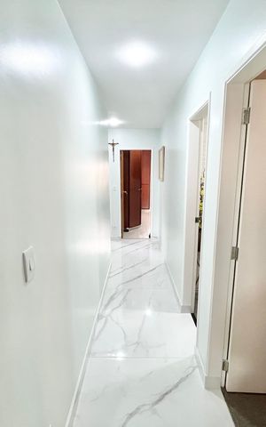 Apartamento à venda com 120m², 3 quartos e 3 vagas Apartamento à venda com 120m², 3 quartos e 3 vagasCorredor