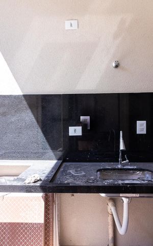 Casa à venda com 171m², 3 quartos e 2 vagasÁrea de Serviço e Lazer