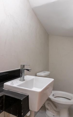 Casa à venda com 171m², 3 quartos e 2 vagasLavabo