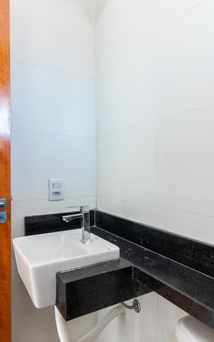 Casa à venda com 171m², 3 quartos e 2 vagasBanheiro da Suíte 2