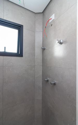Casa à venda com 171m², 3 quartos e 2 vagasBanheiro da Suíte 2