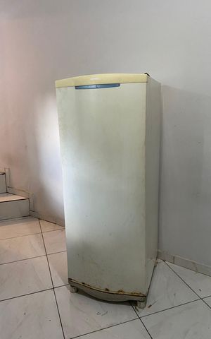 Studio para alugar com 25m², 1 quarto e sem vaga Studio para alugar com 25m², 1 quarto e sem vagaKitnet