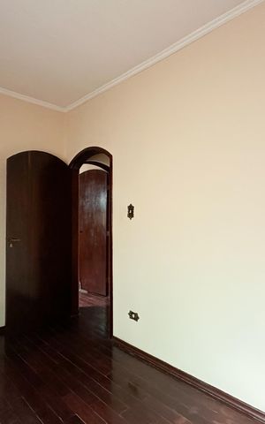 Casa à venda com 245m², 4 quartos e 3 vagas Casa à venda com 245m², 4 quartos e 3 vagasQuarto 2