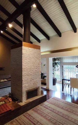 Casa para alugar com 326m², 3 quartos e 2 vagasSala
