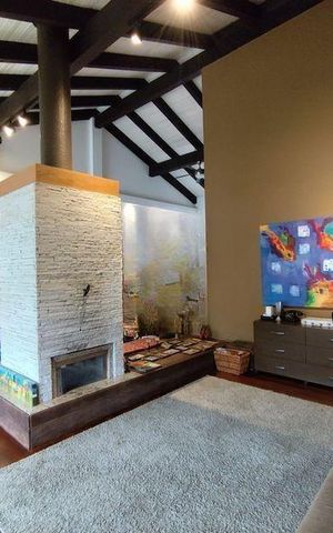 Casa para alugar com 326m², 3 quartos e 2 vagasSala