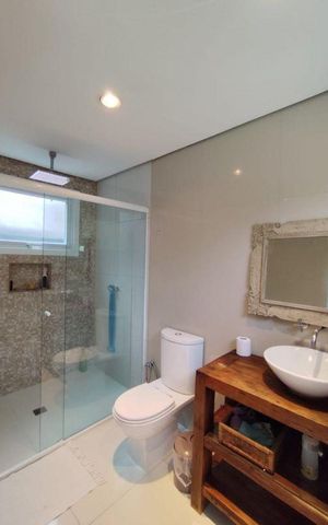 Casa para alugar com 326m², 3 quartos e 2 vagasBanheiro 1