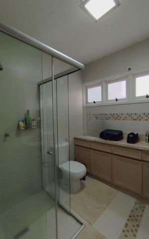 Casa para alugar com 326m², 3 quartos e 2 vagasBanheiro 2