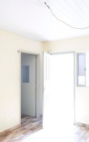 Casa à venda com 91m², 2 quartos e 2 vagasSala casa 1