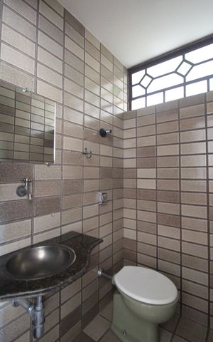 Casa à venda com 497m², 5 quartos e 4 vagasLavabo